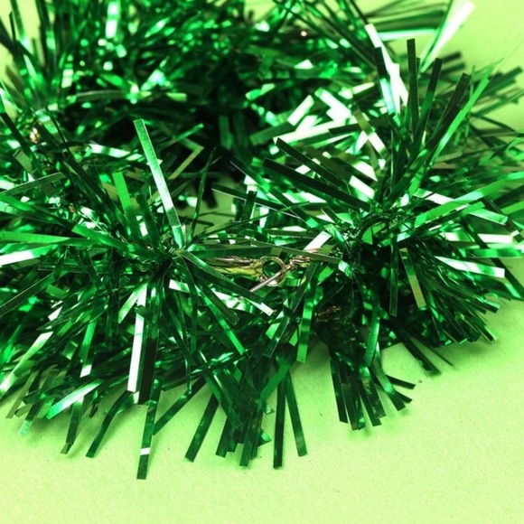 🎄 Awesome Shiny Tinsel Hoop Earrings 🎄 - Picture 5 of 5